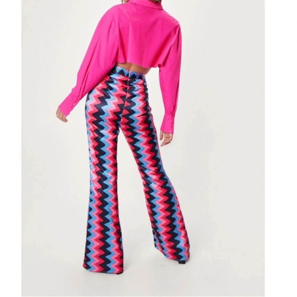 Nasty Gal Zig Zag Print Woven Flare Pants US Size 6 UK 10 Pink Blue Black Retro - Picture 4 of 11